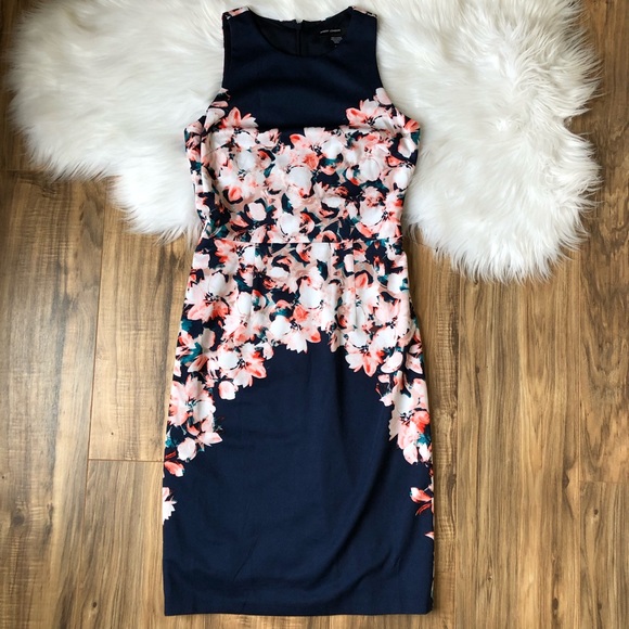 Maggy London Dresses & Skirts - •SOLD• Maggy London Sleeveless Floral Dress